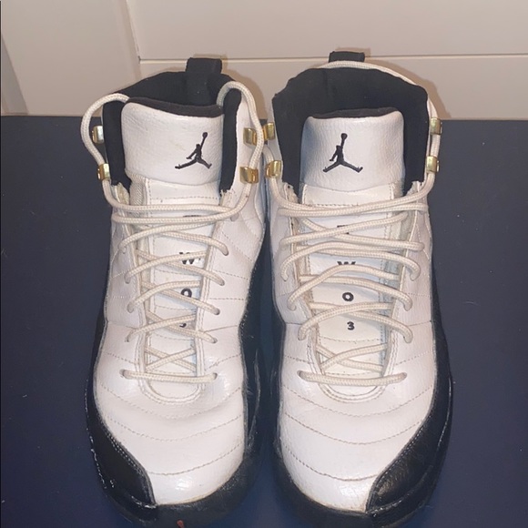 Jordan Taxi 12s size 7Y - Picture 3 of 3